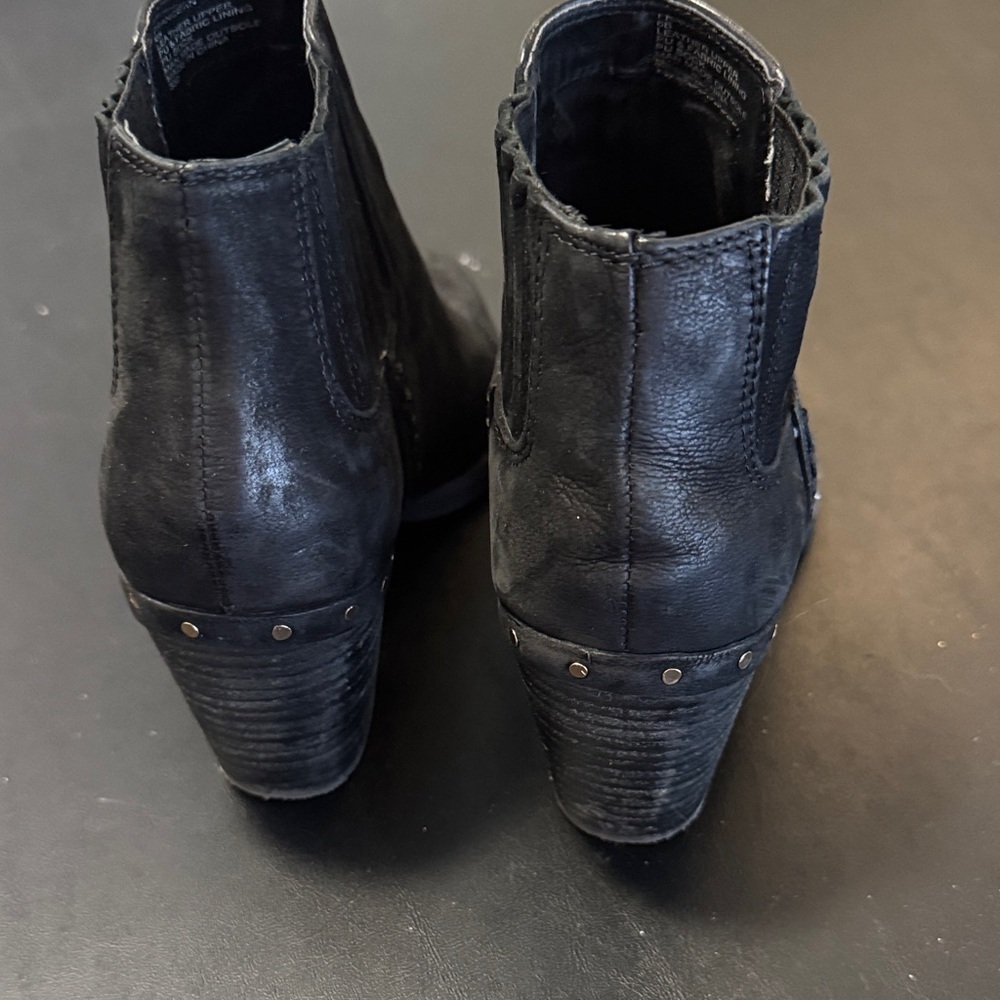 Steve Madden Black Ankle Boots - Picture 2 of 3